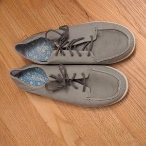 Olukai men's gray canvas sneakers